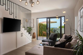 Elegant CASA ARIA with 2 gardens and BBQ facilities